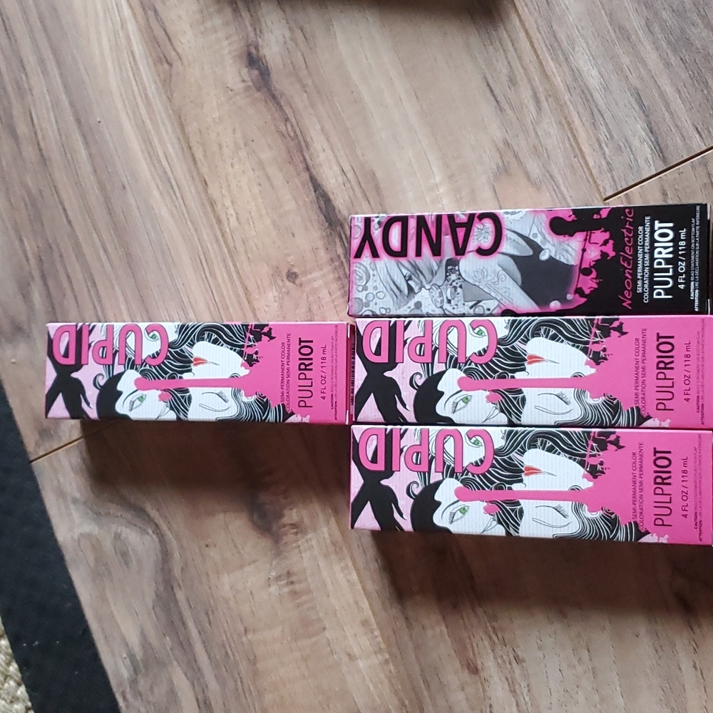 Pulp riot pink hair dye